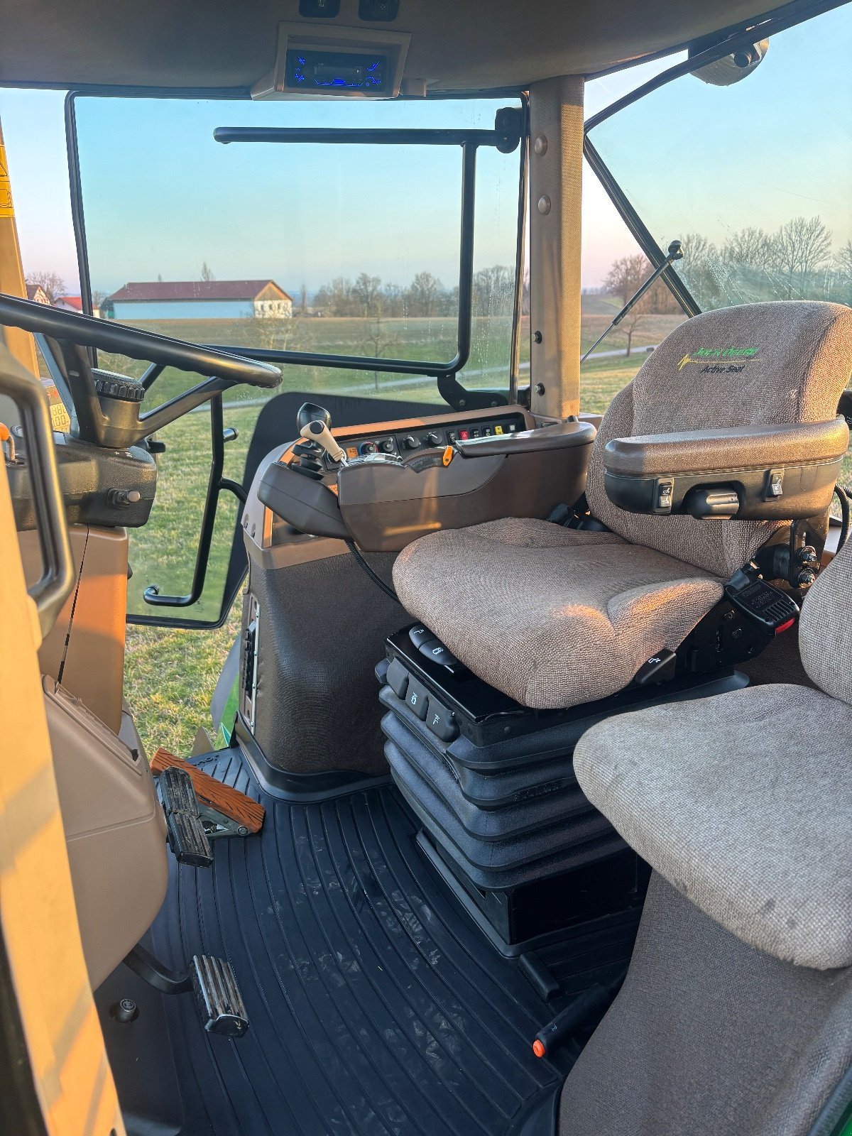 Traktor typu John Deere 7920, Gebrauchtmaschine w Mauern (Zdjęcie 3)