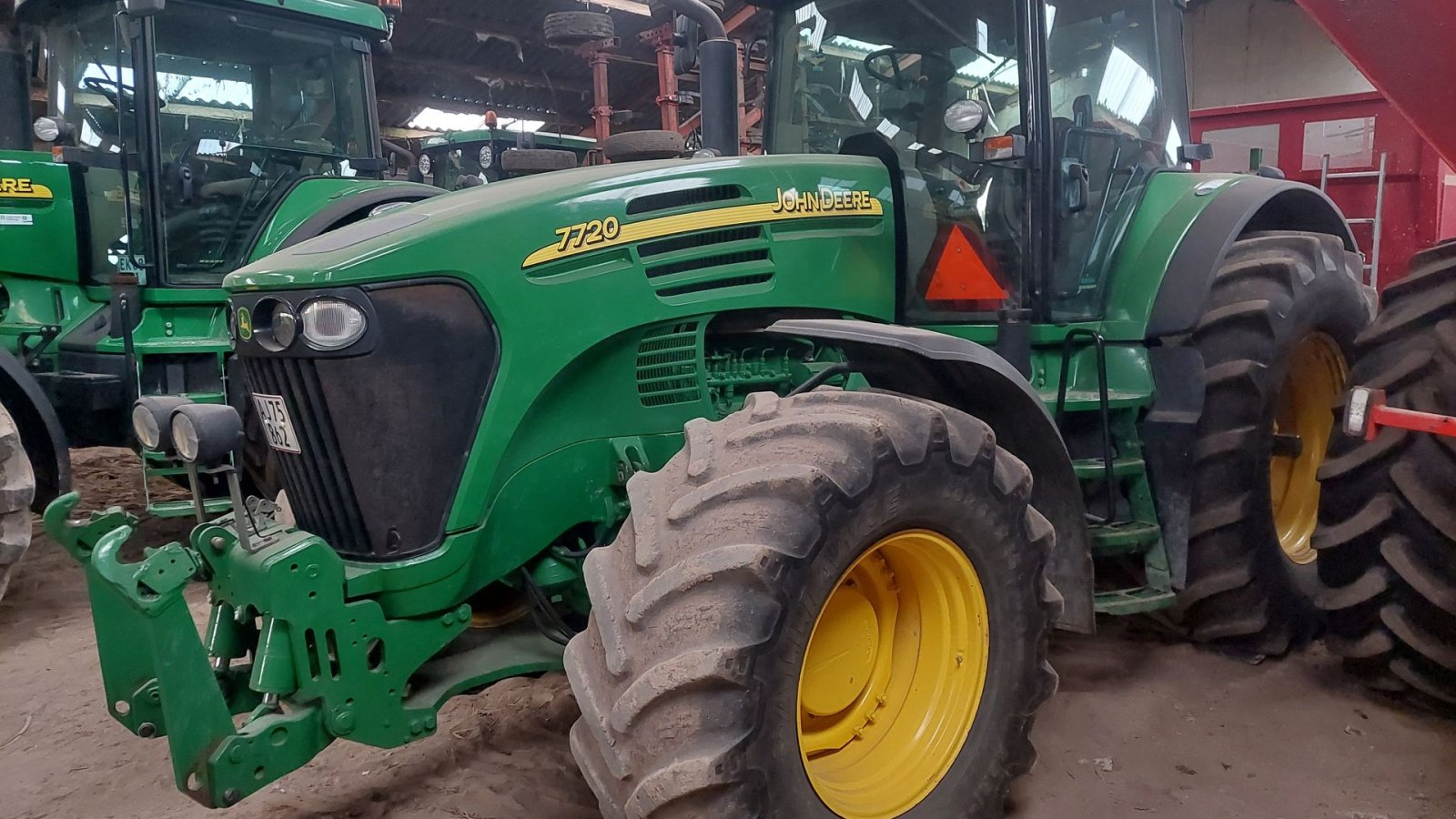 Traktor типа John Deere 7930 m/frontlift, frontPTO AP, Gebrauchtmaschine в Brædstrup (Фотография 1)