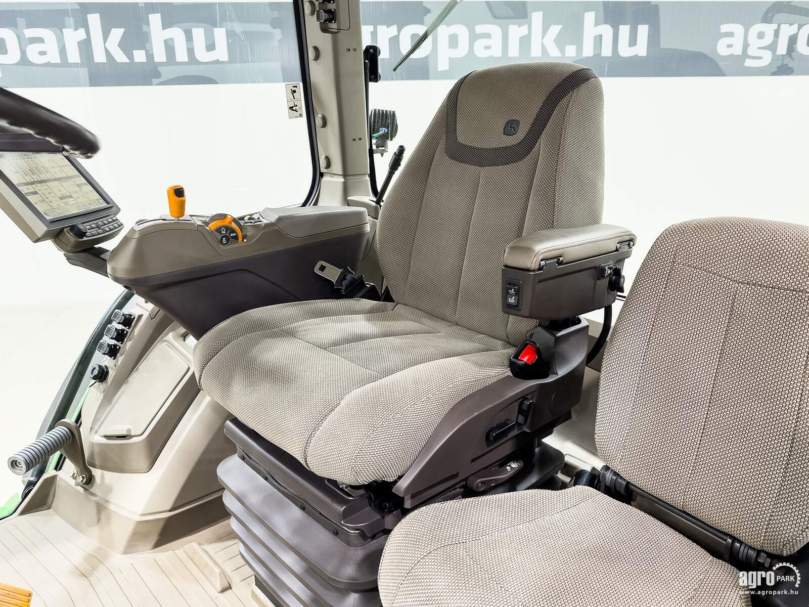 Traktor des Typs John Deere 7R 290, Gebrauchtmaschine in Csengele (Bild 11)