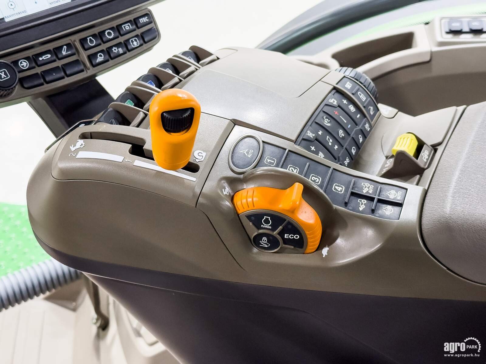 Traktor des Typs John Deere 7R 290, Gebrauchtmaschine in Csengele (Bild 13)