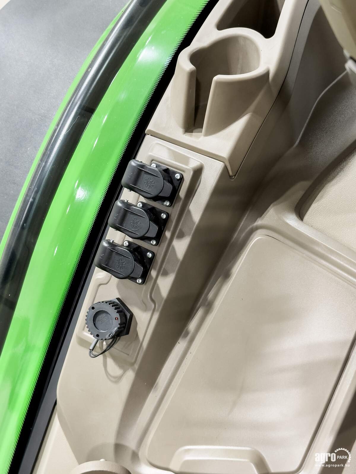 Traktor des Typs John Deere 7R 290, Gebrauchtmaschine in Csengele (Bild 29)