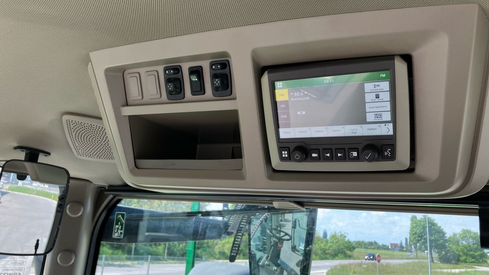 Traktor tipa John Deere 7R 290, Neumaschine u Bruck/Leitha (Slika 15)