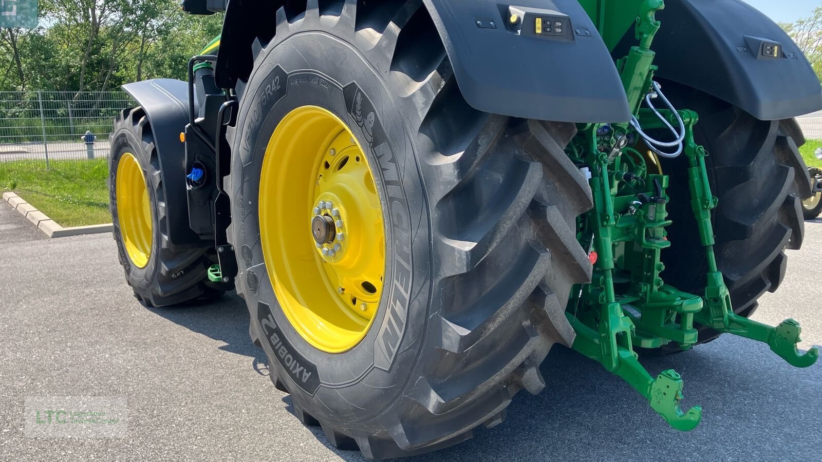 Traktor des Typs John Deere 7R 290, Neumaschine in Eggendorf (Bild 18)