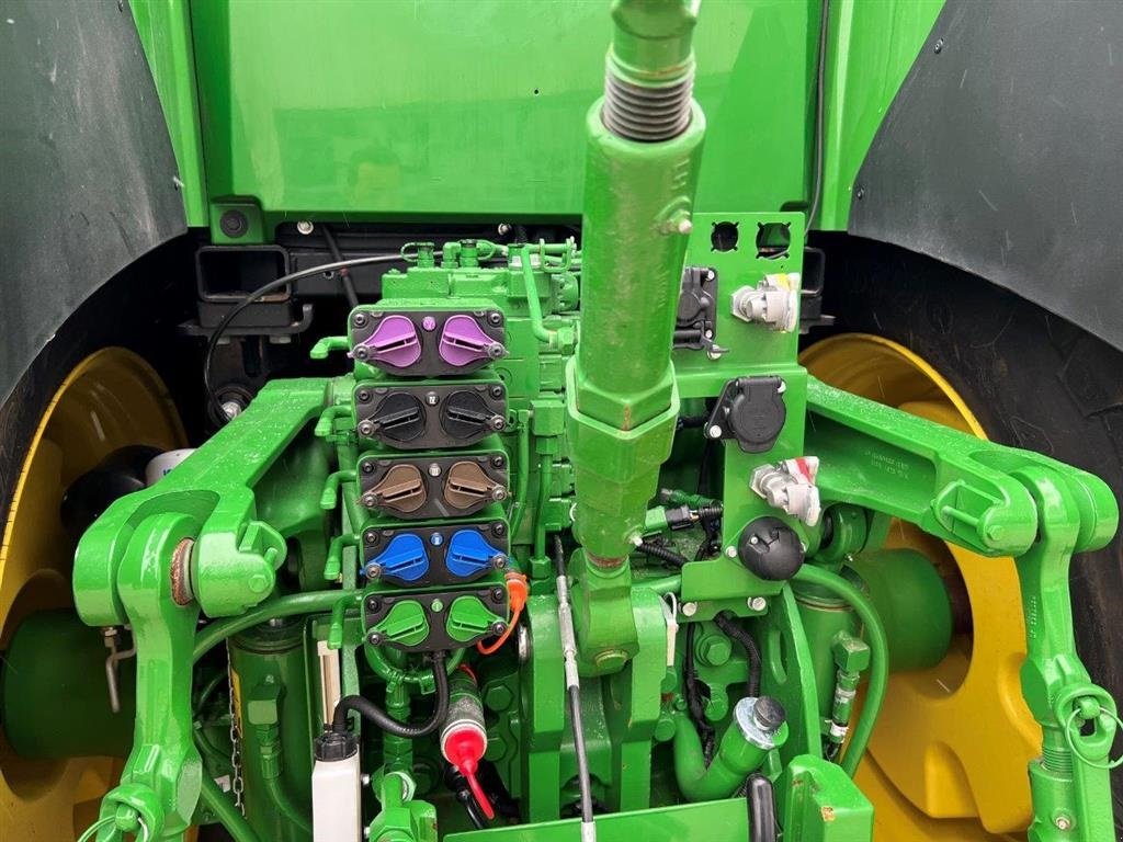 Traktor от тип John Deere 7R 310 GPS klar. Stor monitor 4600 ( 10" ). Luftbremser. Hydrauliske bremser. E23 50 km/t., Gebrauchtmaschine в Kolding (Снимка 8)
