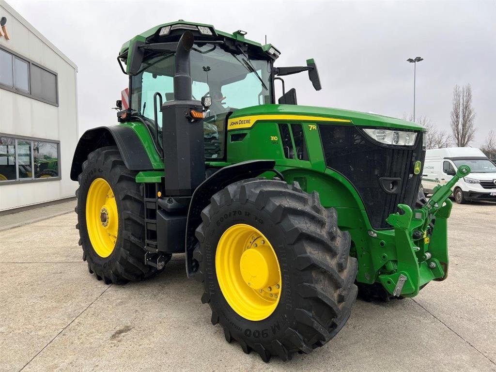 Traktor от тип John Deere 7R 310 GPS klar. Stor monitor 4600 ( 10" ). Luftbremser. Hydrauliske bremser. E23 50 km/t., Gebrauchtmaschine в Kolding (Снимка 1)