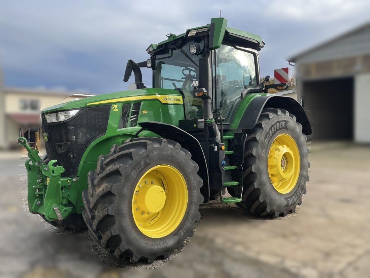 Traktor des Typs John Deere 7R 310, Gebrauchtmaschine in Könnern (Bild 1)