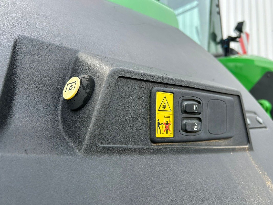 Traktor of the type John Deere 7R 330 e23, Gebrauchtmaschine in Sittensen (Picture 22)