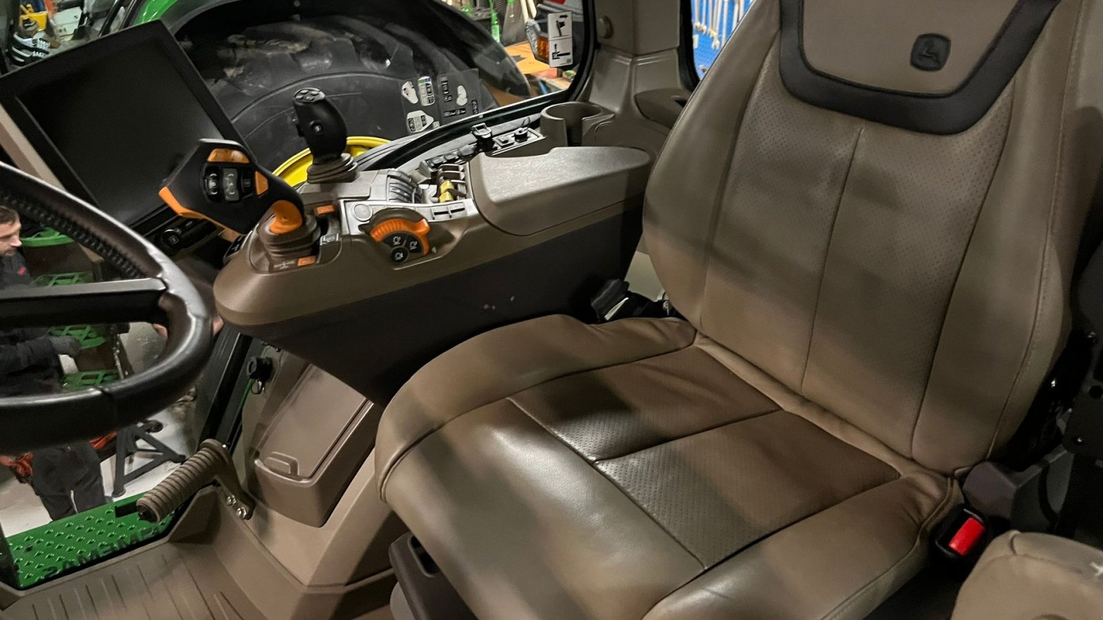 Traktor Türe ait John Deere 7R 330 Signature Edition, Gebrauchtmaschine içinde Nørager (resim 5)