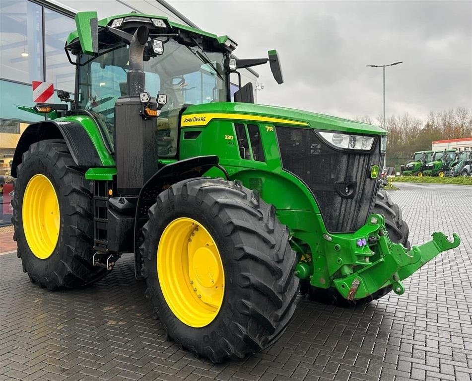 Traktor del tipo John Deere 7R 330 SOLGT!!! Alt udstyr. Den nyeste 7R model., Gebrauchtmaschine In Kolding (Immagine 2)