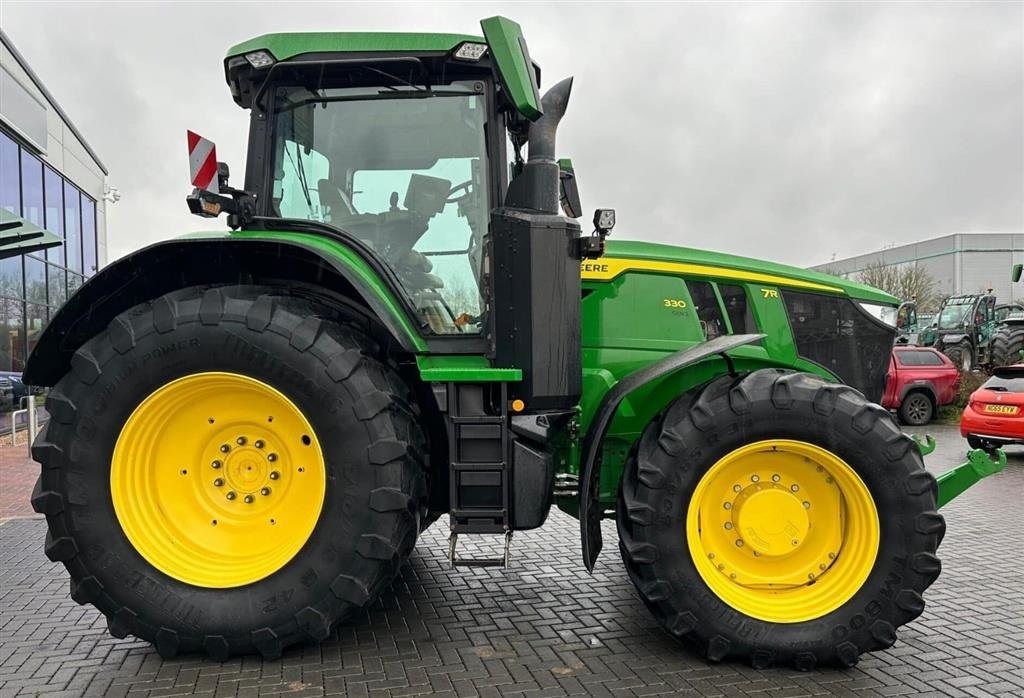 Traktor del tipo John Deere 7R 330 SOLGT!!! Alt udstyr. Den nyeste 7R model., Gebrauchtmaschine In Kolding (Immagine 4)