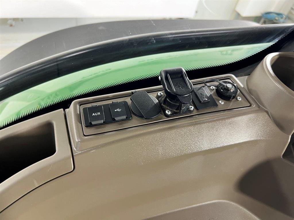 Traktor des Typs John Deere 7R 330 SOLGT!!! GPS klar. Stor monitor 4600 ( 10" ). Luftbremser. Hydrauliske bremser. E23 40 km/t., Gebrauchtmaschine in Kolding (Bild 9)