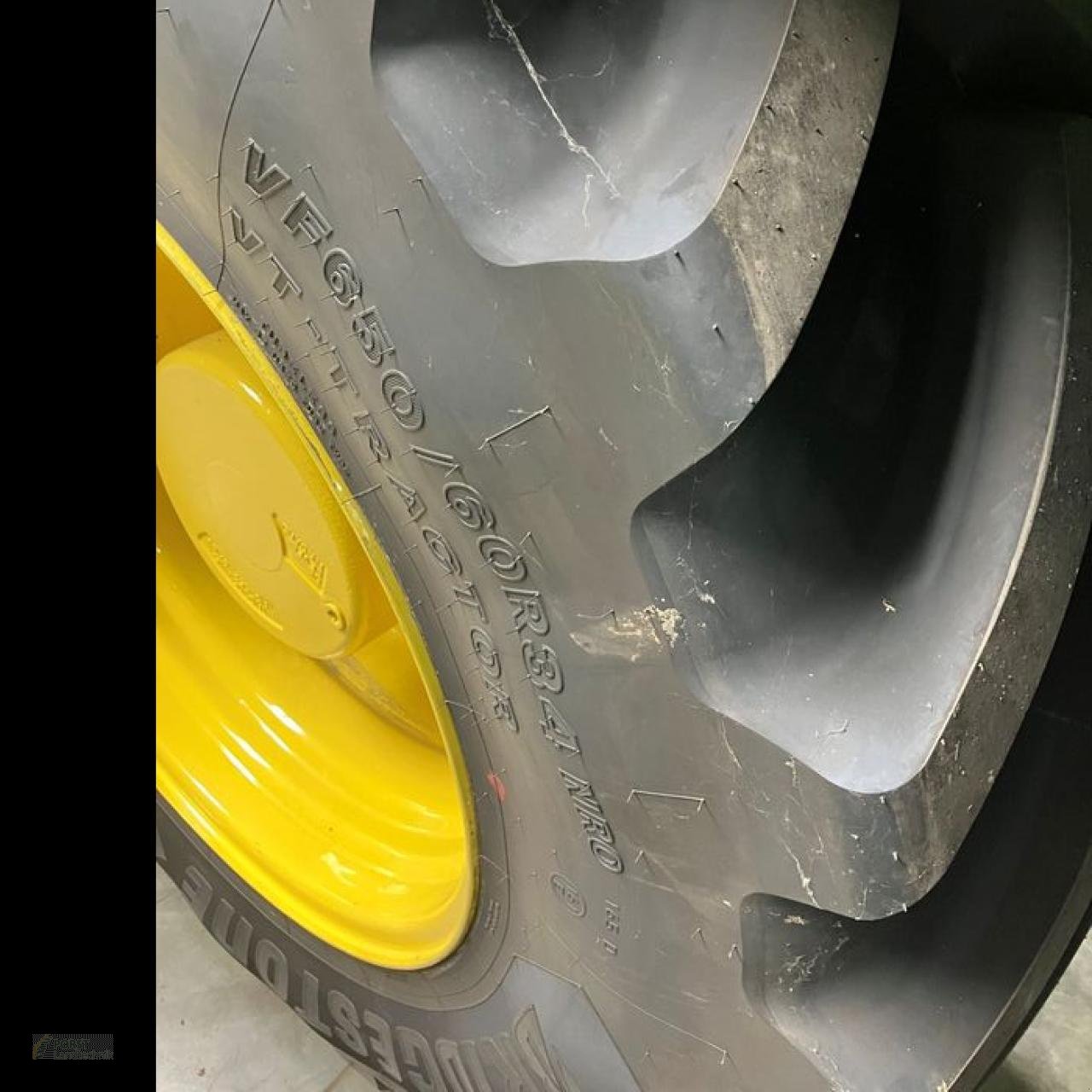 Traktor des Typs John Deere 7R 330, Neumaschine in Jahnatal (Bild 5)