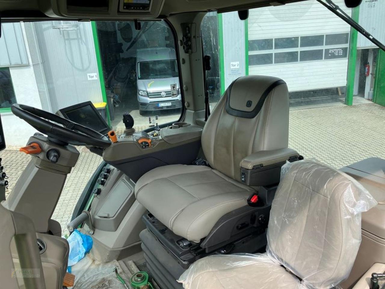 Traktor типа John Deere 7R 330, Gebrauchtmaschine в Jahnatal (Фотография 6)