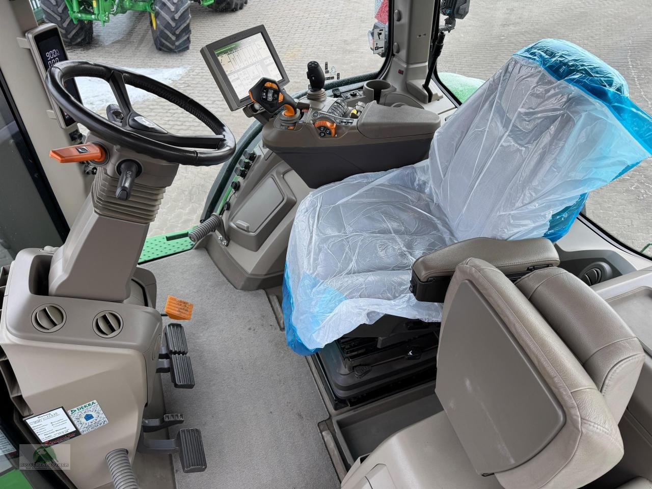 Traktor of the type John Deere 7R 330, Gebrauchtmaschine in Münchberg (Picture 7)