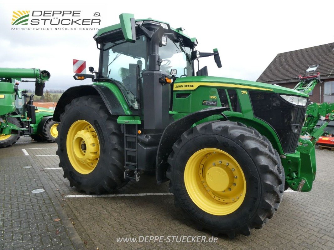 Traktor типа John Deere 7R 330, Gebrauchtmaschine в Lauterberg/Barbis (Фотография 8)
