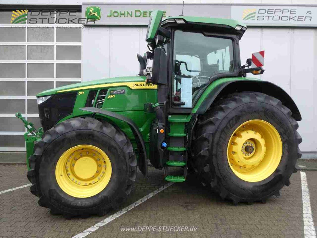 Traktor типа John Deere 7R 330, Gebrauchtmaschine в Lauterberg/Barbis (Фотография 3)