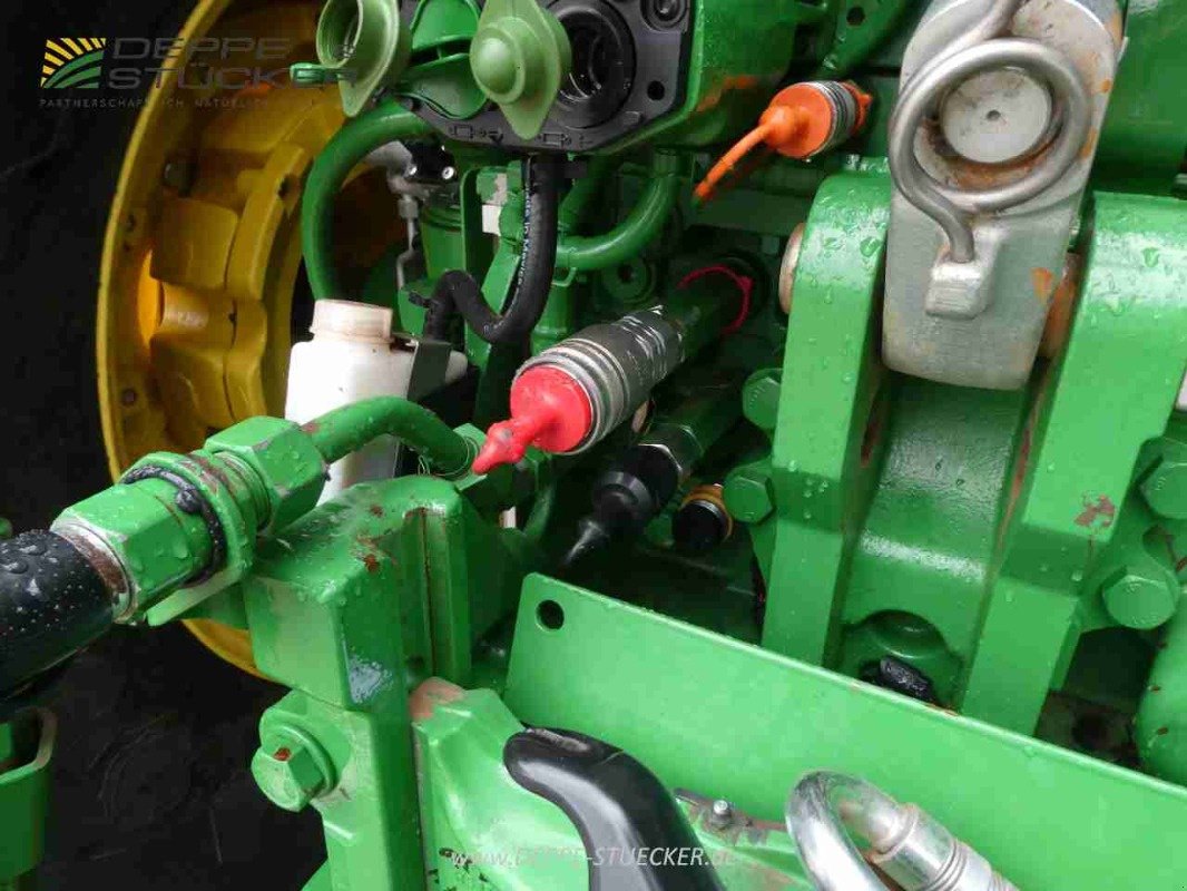 Traktor типа John Deere 7R 330, Gebrauchtmaschine в Lauterberg/Barbis (Фотография 9)
