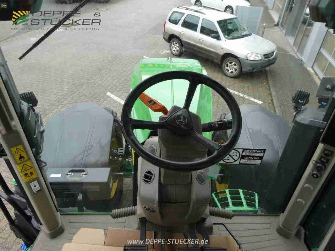 Traktor типа John Deere 7R 330, Gebrauchtmaschine в Lauterberg/Barbis (Фотография 17)