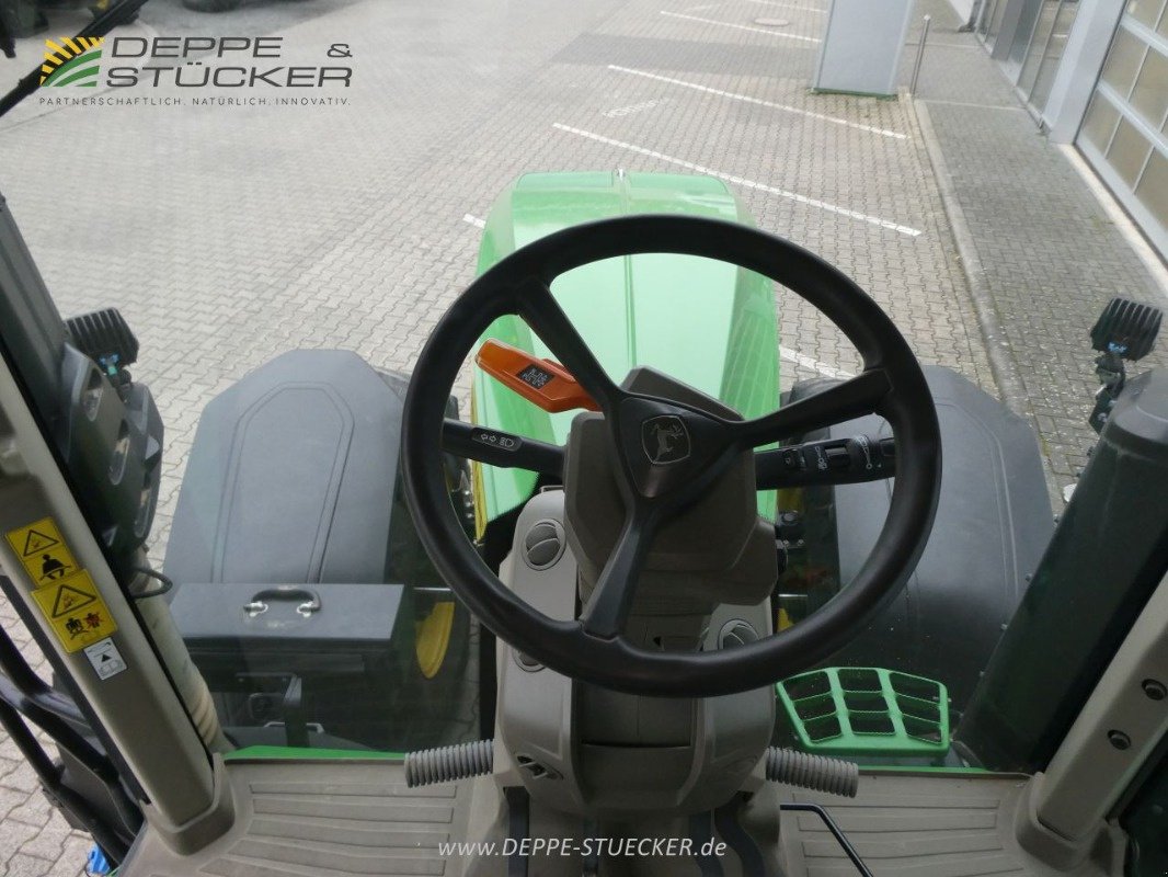 Traktor типа John Deere 7R 330, Gebrauchtmaschine в Lauterberg/Barbis (Фотография 16)