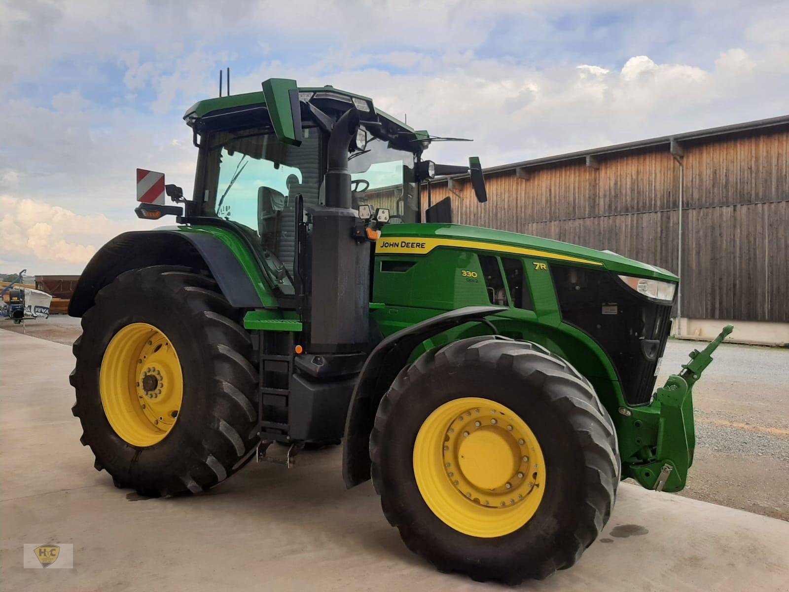 Traktor des Typs John Deere 7R 330, Gebrauchtmaschine in Willanzheim (Bild 3)