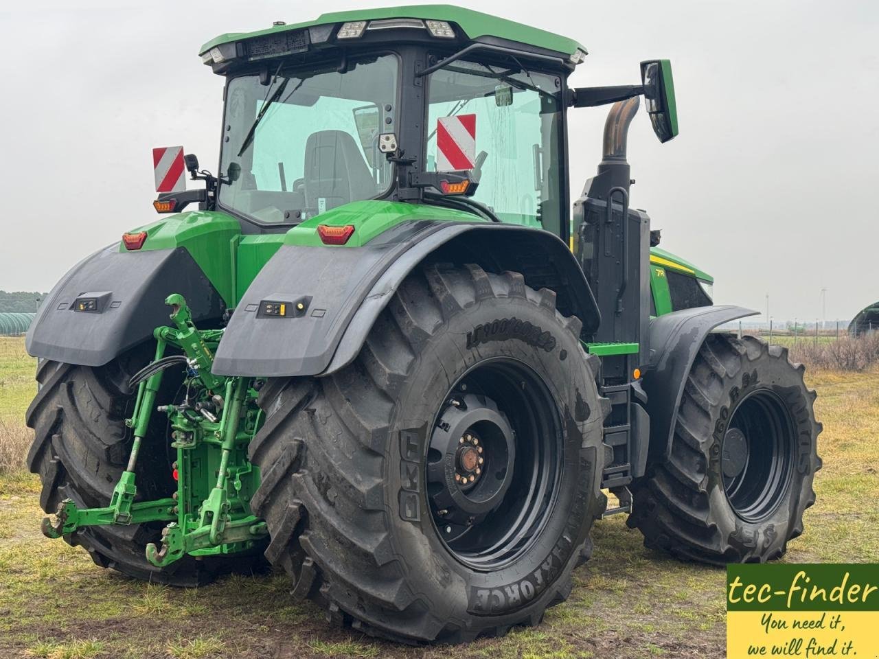 Traktor от тип John Deere 7R 330, Gebrauchtmaschine в Könnern (Снимка 4)