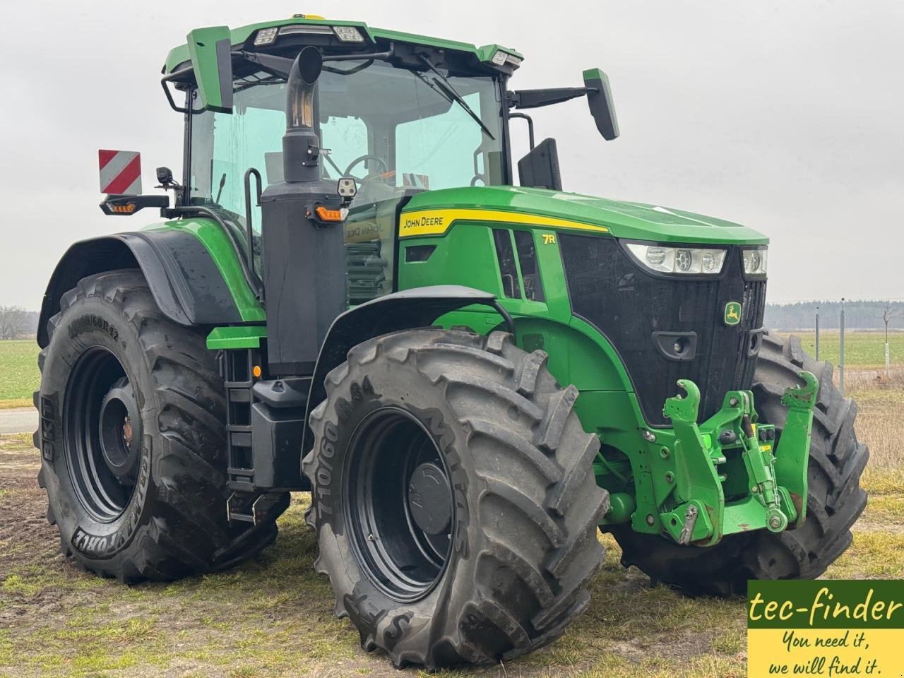 Traktor от тип John Deere 7R 330, Gebrauchtmaschine в Könnern (Снимка 7)