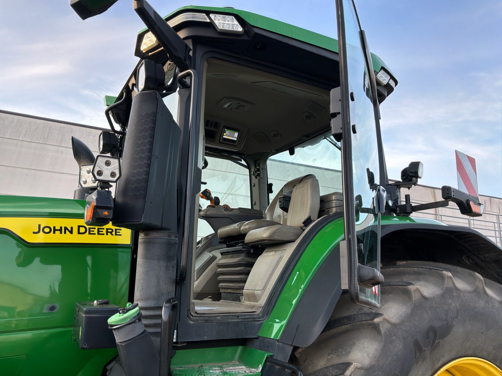 Traktor typu John Deere 7R 330, Gebrauchtmaschine v Aarschot (Obrázek 8)