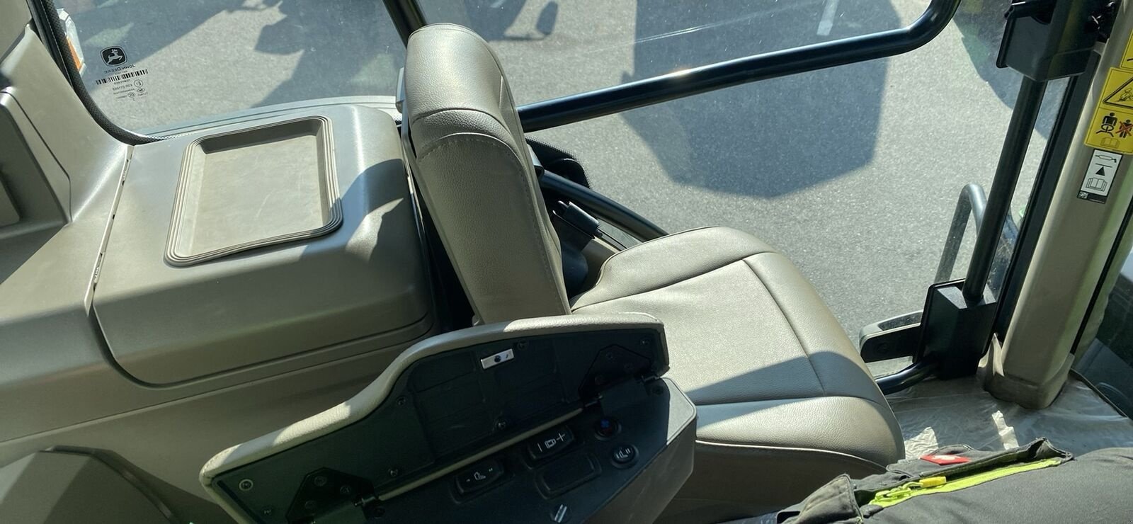 Traktor типа John Deere 7R 330, Vorführmaschine в Bruck/Leitha (Фотография 24)