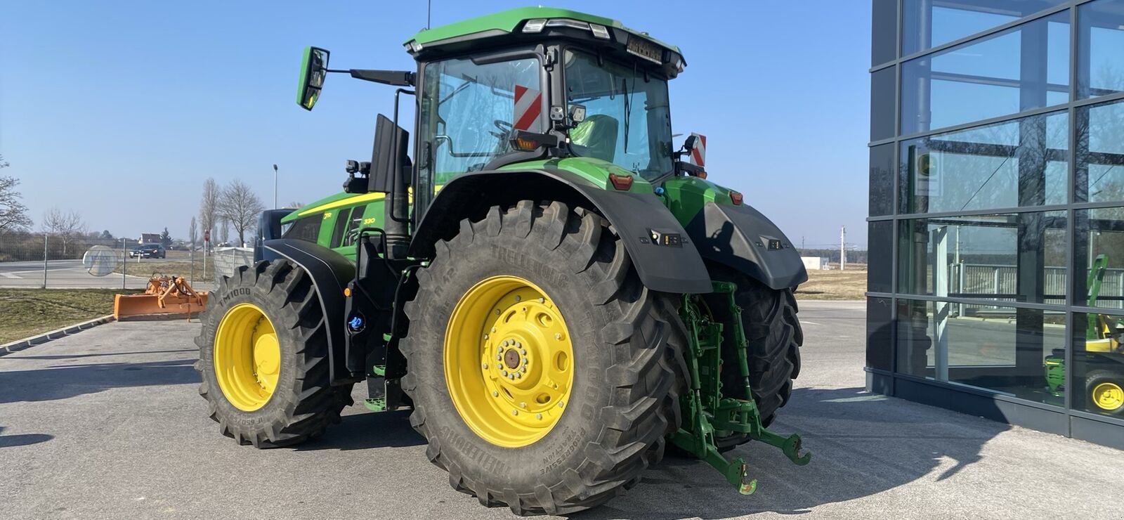 Traktor типа John Deere 7R 330, Vorführmaschine в Bruck/Leitha (Фотография 4)