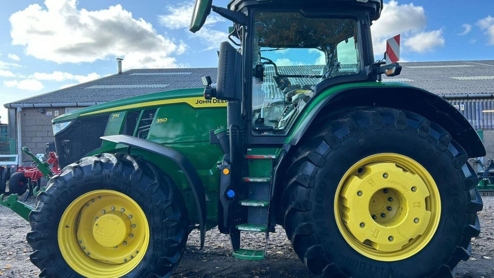 Traktor of the type John Deere 7R 350 Power Guard Protection Plus. Command Pro. GPS klar., Gebrauchtmaschine in Kolding (Picture 3)