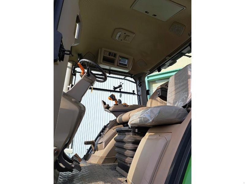 Traktor des Typs John Deere 7R 350, Gebrauchtmaschine in SAINT-GERMAIN DU PUY (Bild 4)