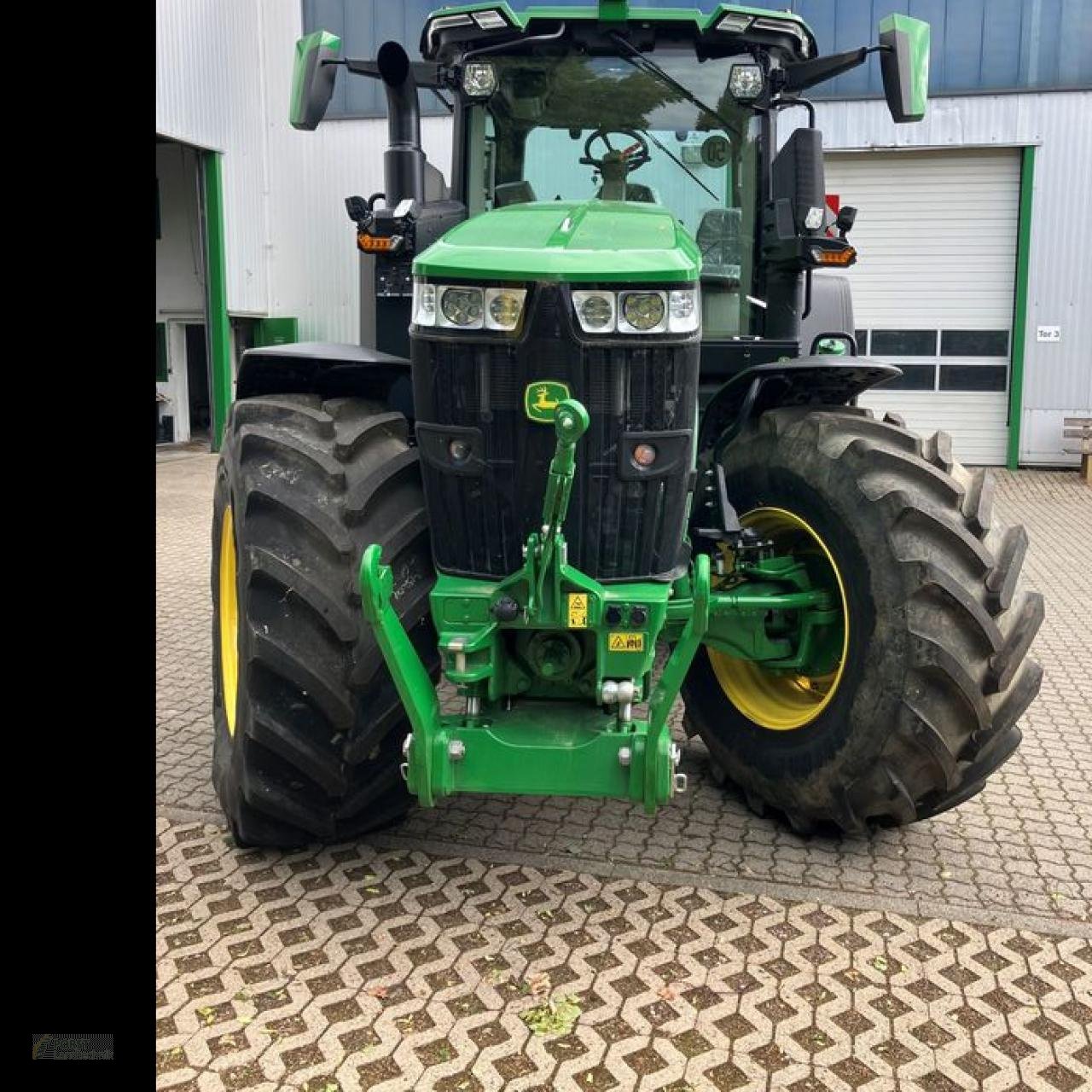 Traktor of the type John Deere 7R 350, Neumaschine in Jahnatal (Picture 2)