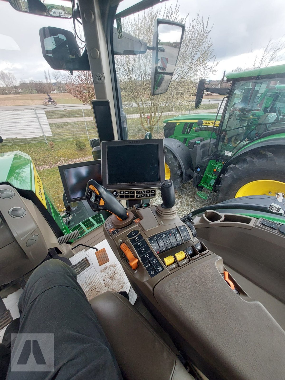 Traktor от тип John Deere 7R 350, Gebrauchtmaschine в Regensburg (Снимка 4)