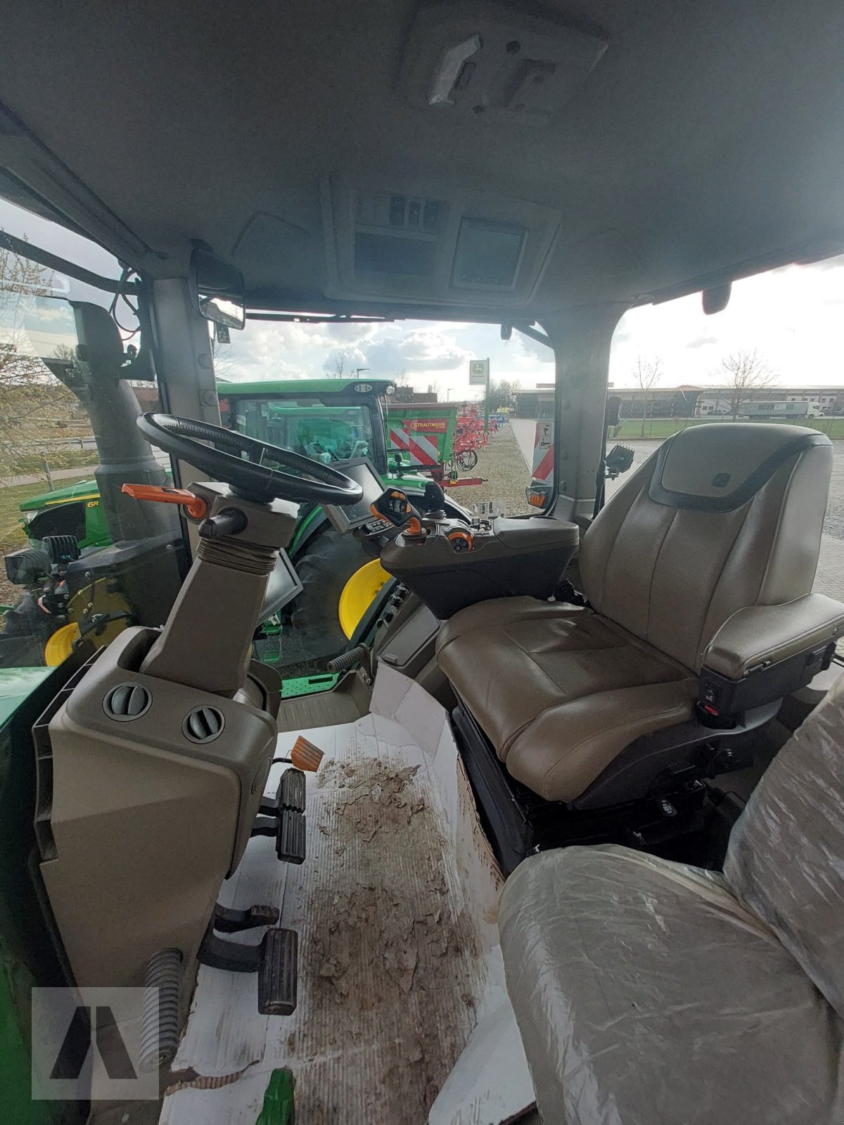Traktor от тип John Deere 7R 350, Gebrauchtmaschine в Regensburg (Снимка 5)