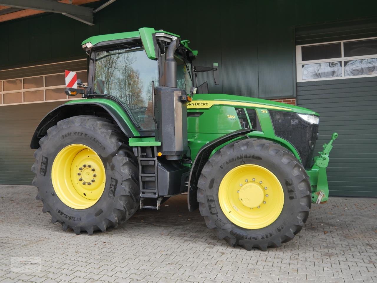 Traktor от тип John Deere 7R250 Gen2 AP *neu bereift*, Gebrauchtmaschine в Borken (Снимка 1)