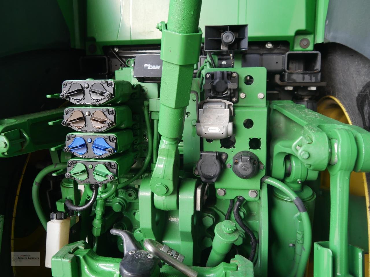 Traktor от тип John Deere 7R250 Gen2 AP *neu bereift*, Gebrauchtmaschine в Borken (Снимка 10)