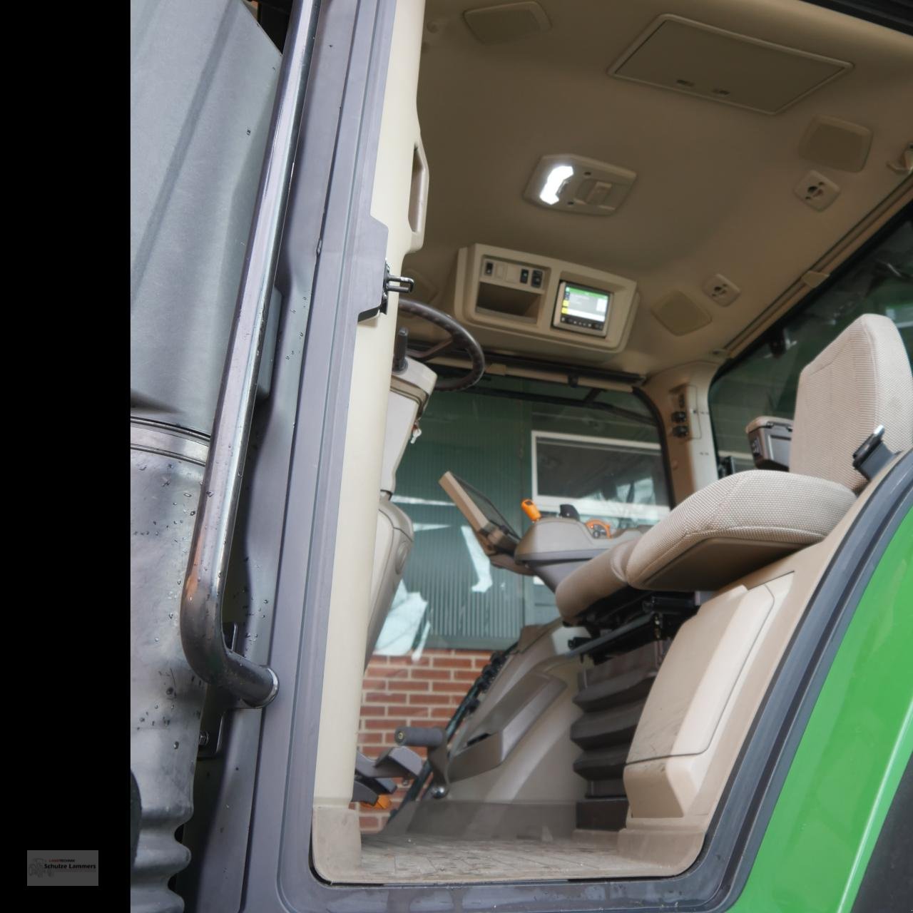 Traktor от тип John Deere 7R250 Gen2 AP *neu bereift*, Gebrauchtmaschine в Borken (Снимка 11)