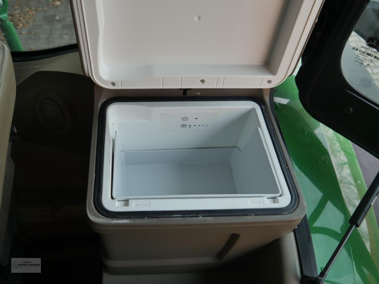 Traktor от тип John Deere 7R250 Gen2 AP *neu bereift*, Gebrauchtmaschine в Borken (Снимка 15)