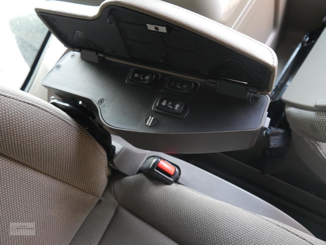 Traktor от тип John Deere 7R250 Gen2 AP *neu bereift*, Gebrauchtmaschine в Borken (Снимка 16)