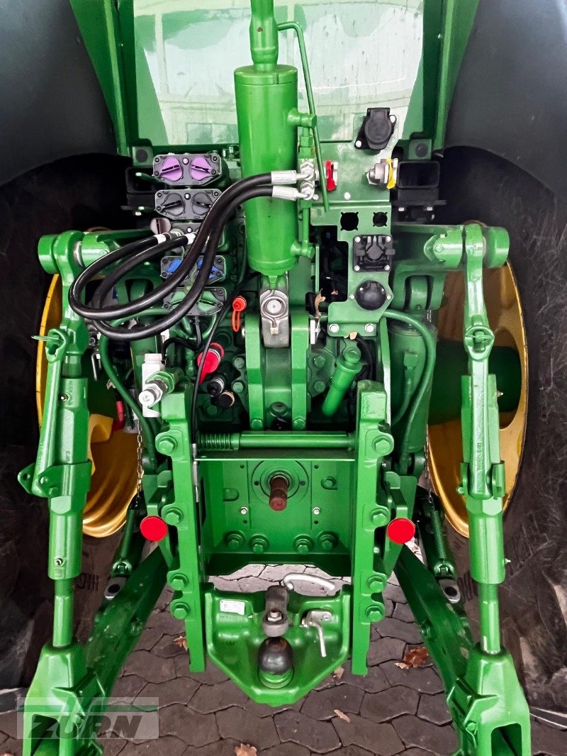 Traktor of the type John Deere 7R310 e23, Neumaschine in Schöntal-Westernhausen (Picture 7)