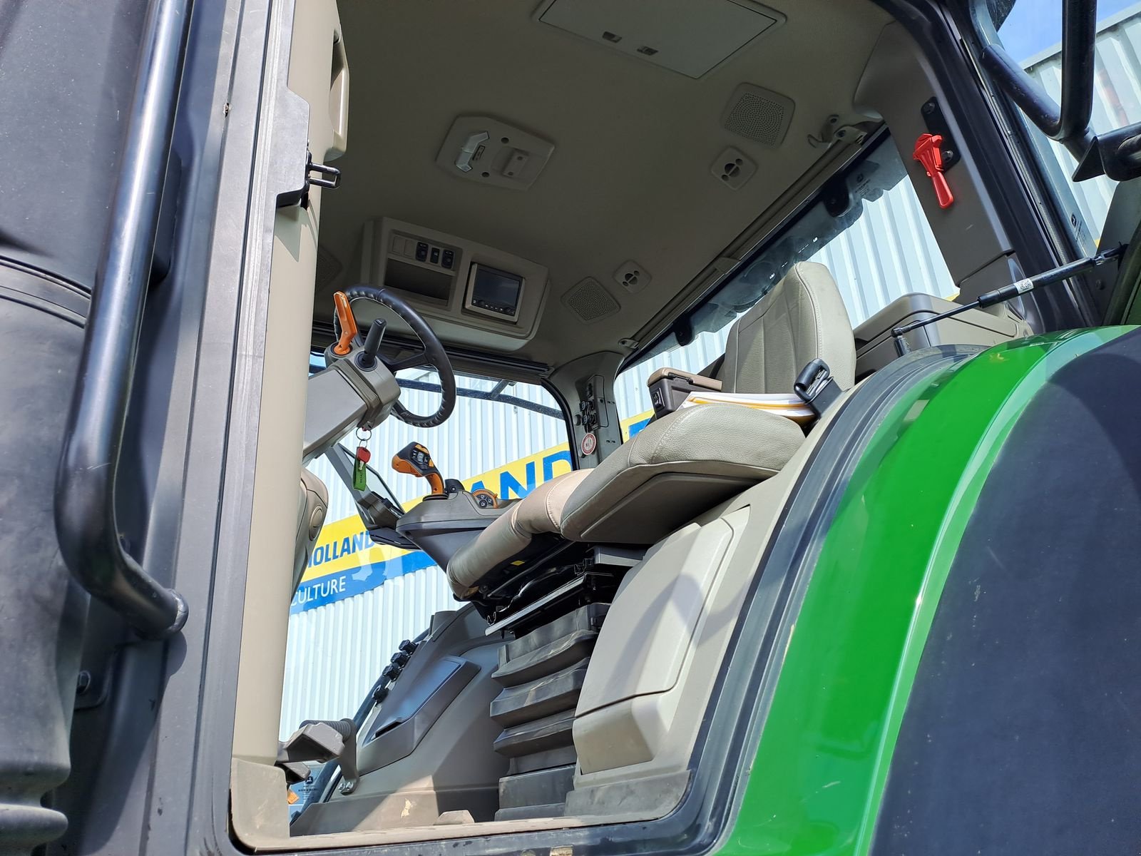 Traktor of the type John Deere 7R.330 AutoPowr, Gebrauchtmaschine in Burgkirchen (Picture 13)