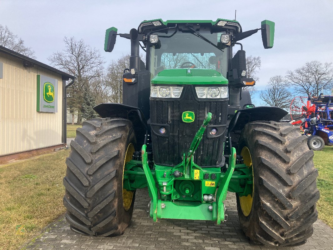 Traktor of the type John Deere 7R330, Gebrauchtmaschine in Sonnewalde (Picture 3)
