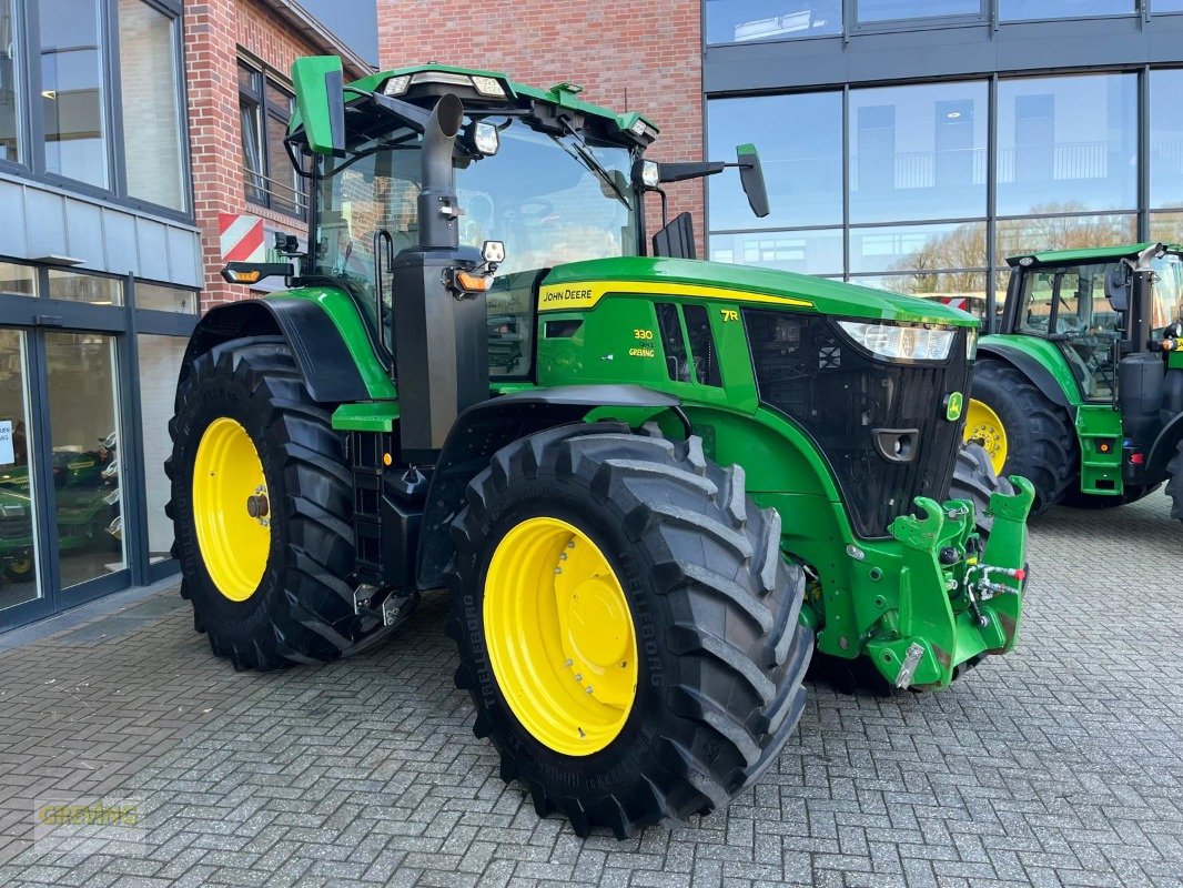 Traktor des Typs John Deere 7R330, Gebrauchtmaschine in Ahaus (Bild 3)