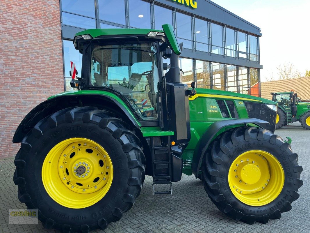 Traktor des Typs John Deere 7R330, Gebrauchtmaschine in Ahaus (Bild 5)