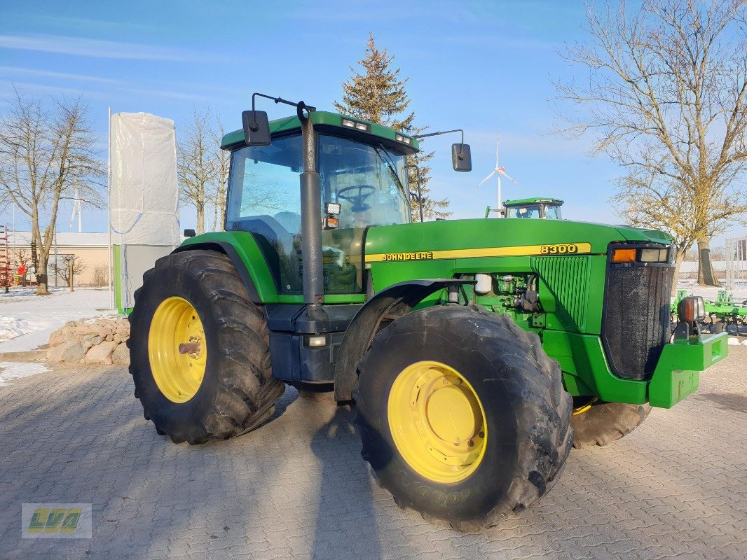 Traktor des Typs John Deere 8100, Gebrauchtmaschine in Schenkenberg (Bild 5)