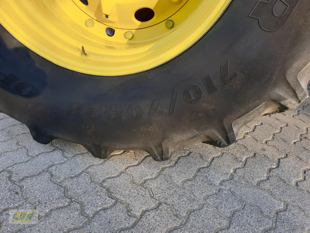 Traktor des Typs John Deere 8100, Gebrauchtmaschine in Schenkenberg (Bild 18)