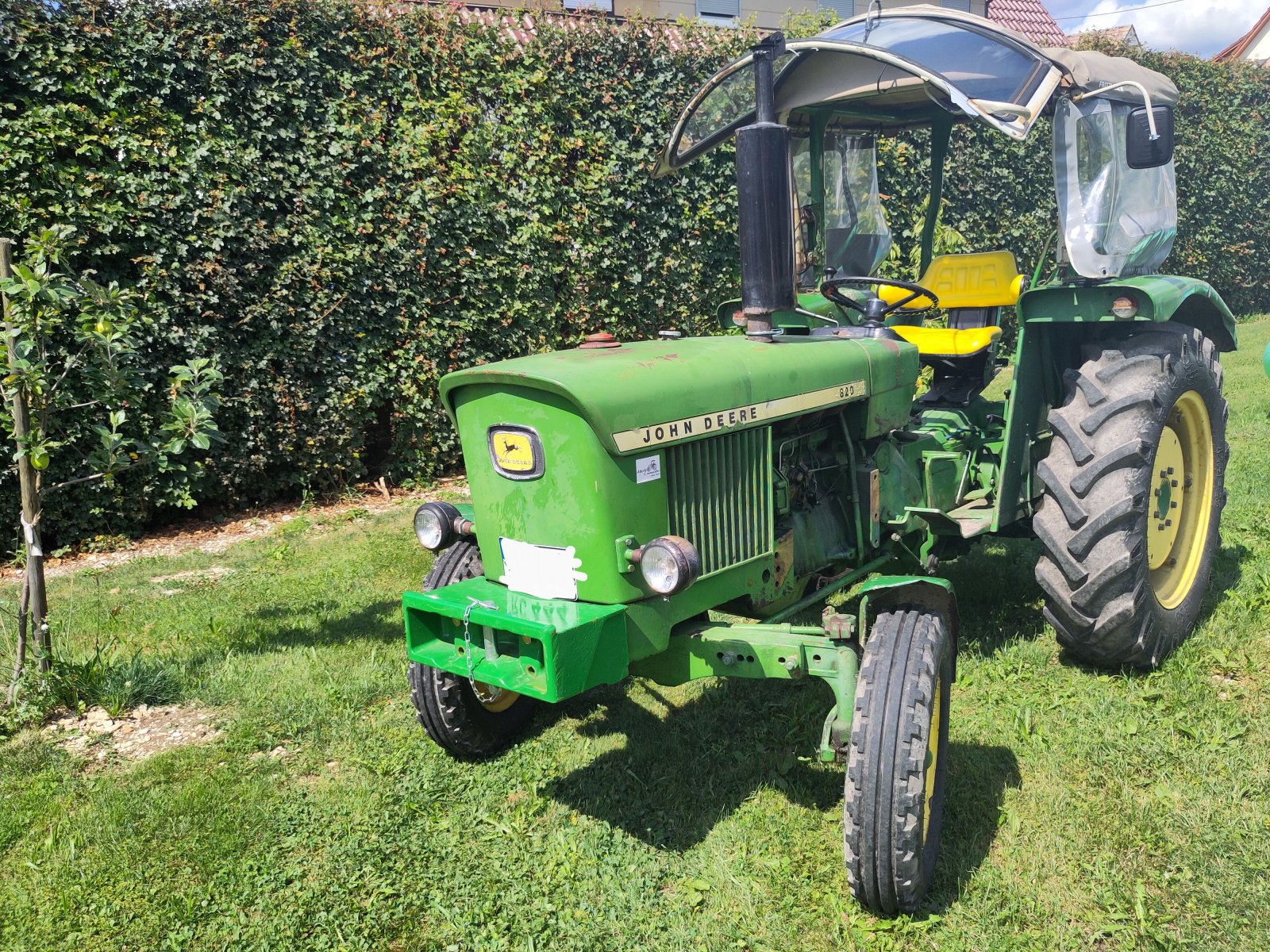 Traktor typu John Deere 820 S, Gebrauchtmaschine v Rietheim-Weilheim (Obrázek 1)