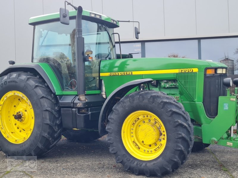 Traktor от тип John Deere 8200 Power Shift, Gebrauchtmaschine в Crombach/St.Vith (Снимка 1)