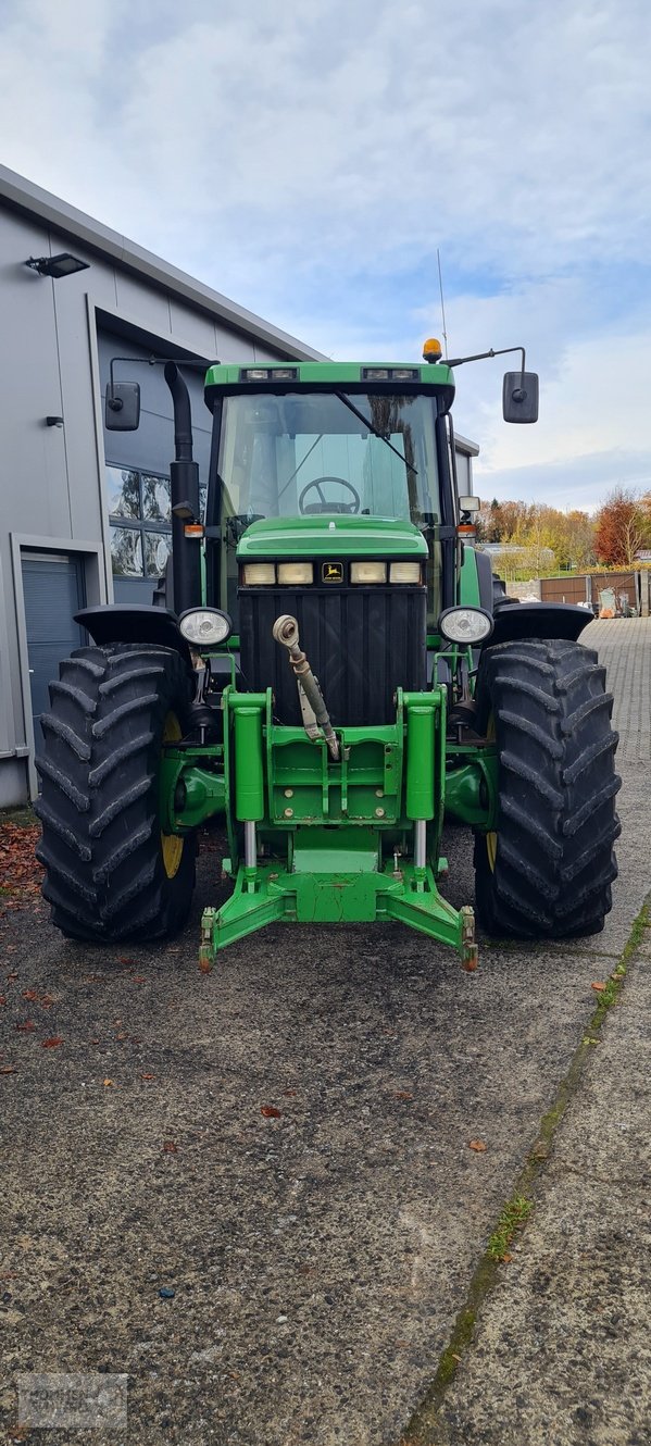 Traktor del tipo John Deere 8200 Power Shift, Gebrauchtmaschine In Crombach/St.Vith (Immagine 3)