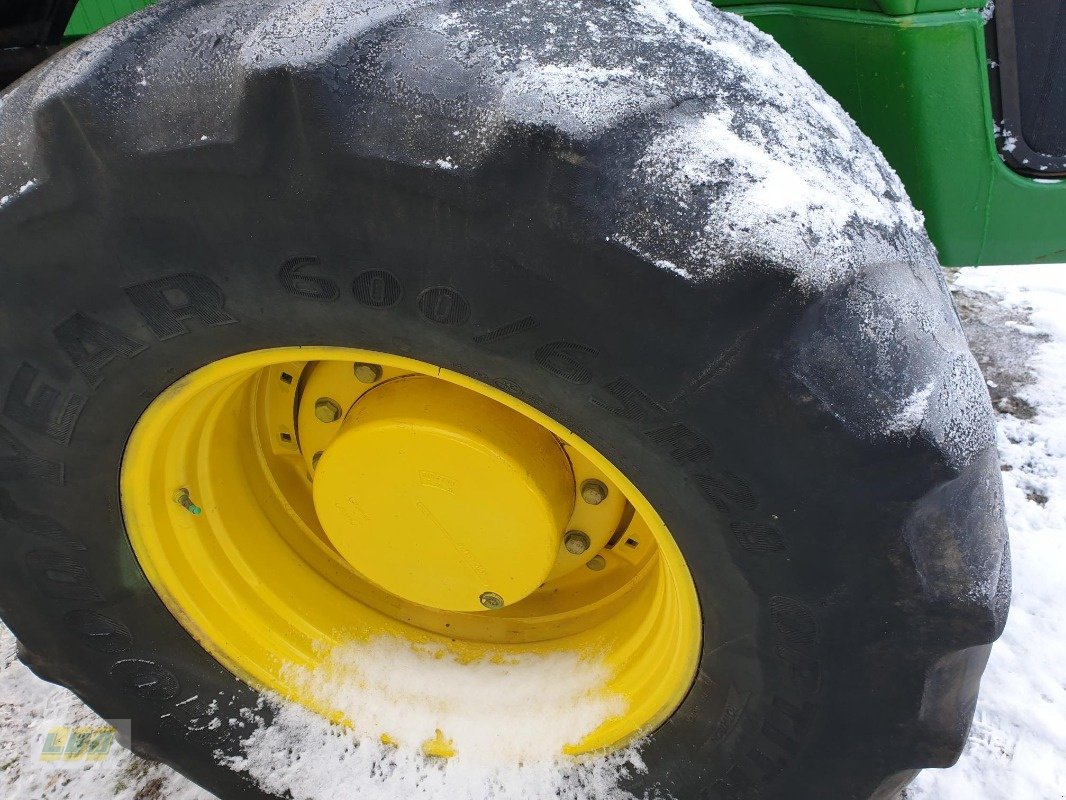 Traktor of the type John Deere 8200, Gebrauchtmaschine in Schenkenberg (Picture 13)